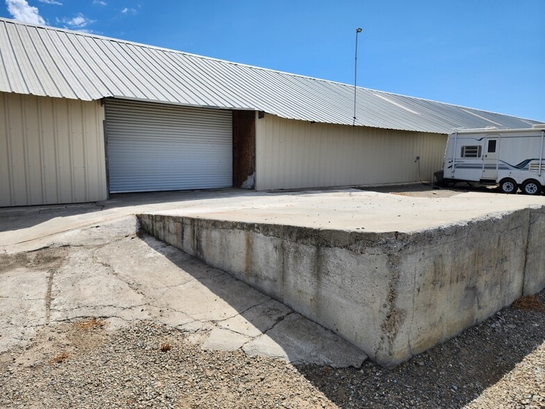 561 Hwy 33, Gustine, CA for lease - Building Photo - Image 3 of 4