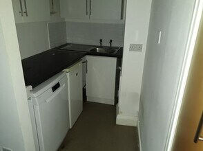 167-169 London Rd, Kingston Upon Thames for lease Interior Photo- Image 2 of 4