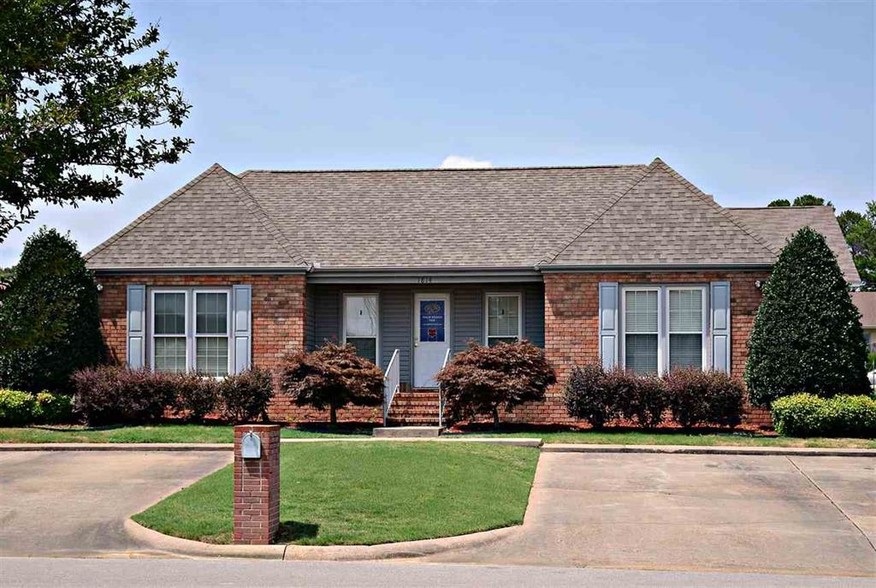 1814 Executive Sq, Jonesboro, AR for lease - Primary Photo - Image 1 of 1