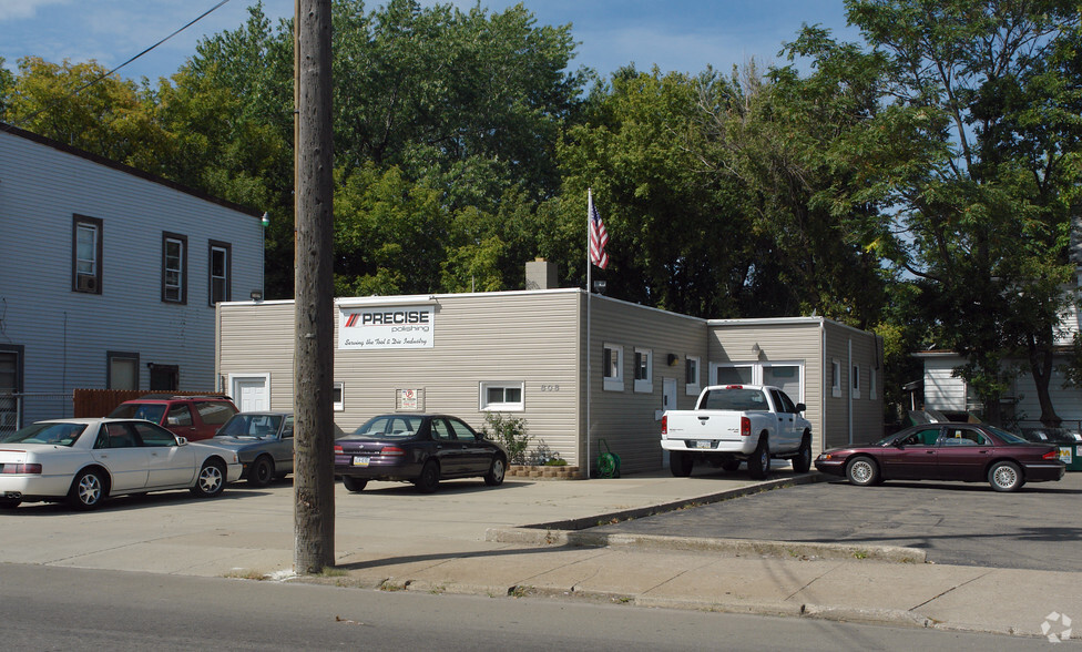 808 18th St, Erie, PA for sale - Primary Photo - Image 1 of 16