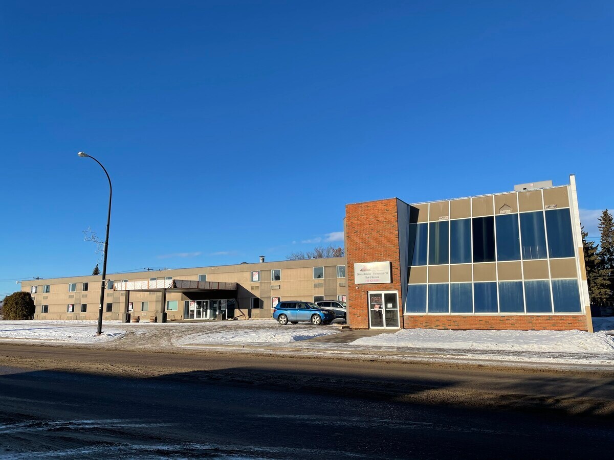 5207 50 Ave, Bonnyville, AB T9N 1Y2