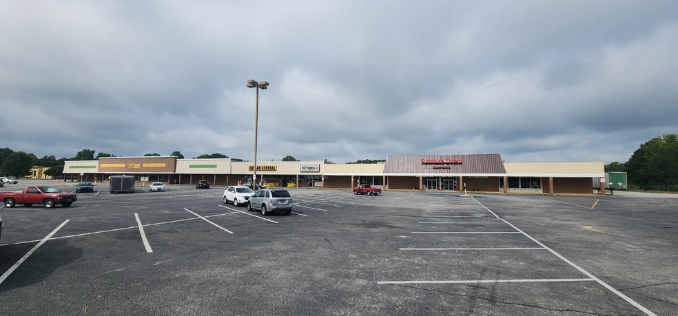 344-348 Pinewood Rd, Sumter, SC for lease - Building Photo - Image 2 of 6