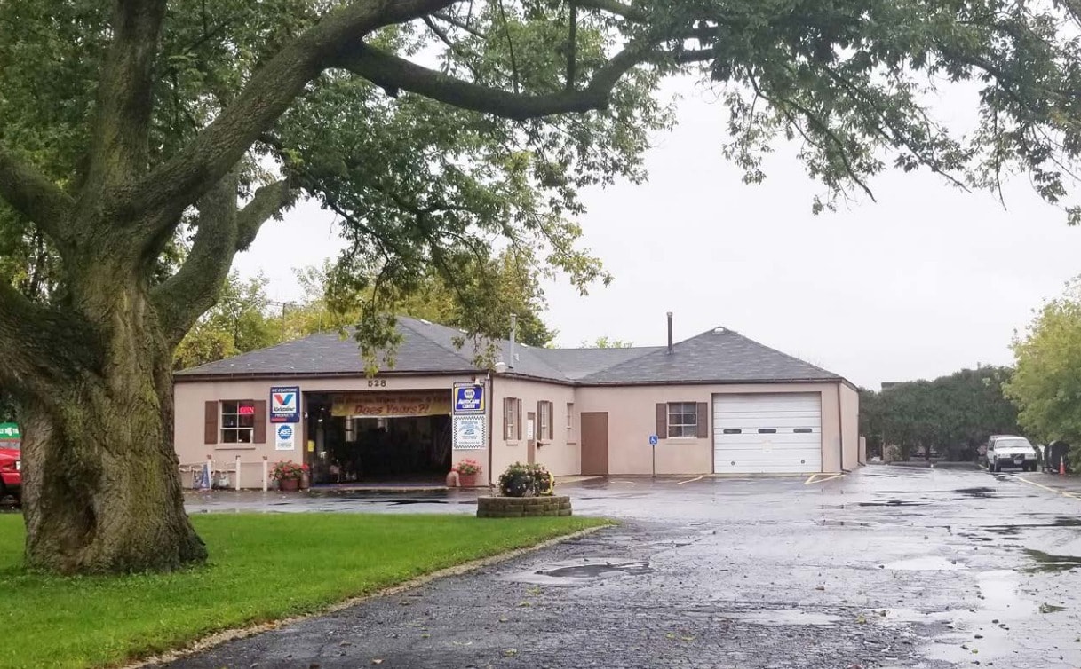 528 N Milwaukee Ave, Wheeling, IL for lease Primary Photo- Image 1 of 11