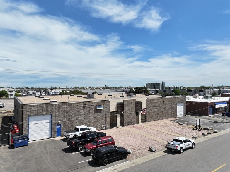 6863-6865 E 48th Ave, Denver, CO for sale - Building Photo - Image 2 of 9
