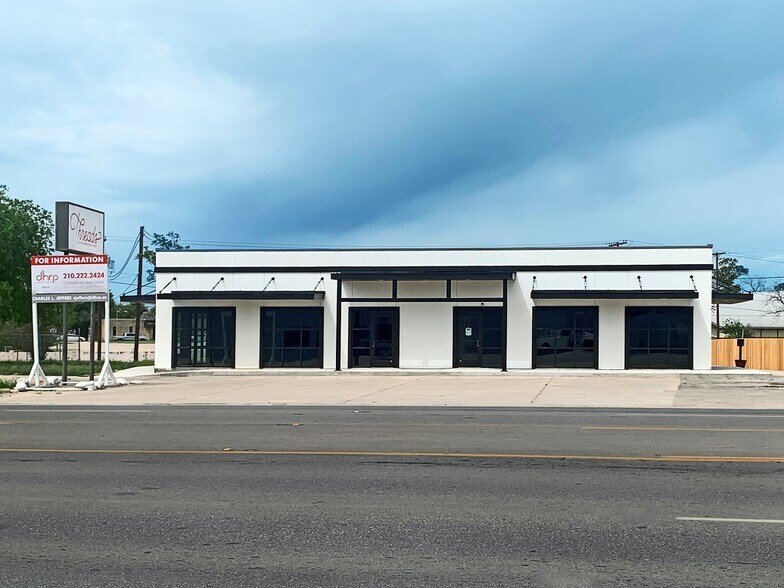 307 2nd St, Pleasanton, TX for sale - Building Photo - Image 1 of 1