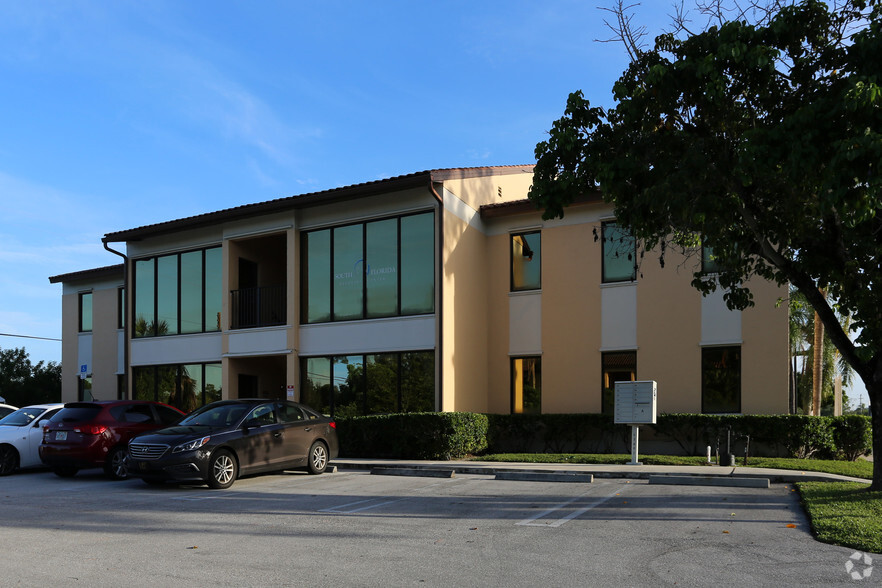 4000 S 57th Ave, Lake Worth, FL for lease - Building Photo - Image 3 of 12