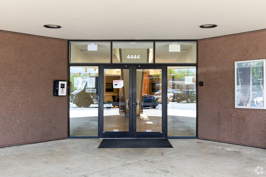 4444 S 700 E, Salt Lake City, UT for lease - Building Photo - Image 3 of 10