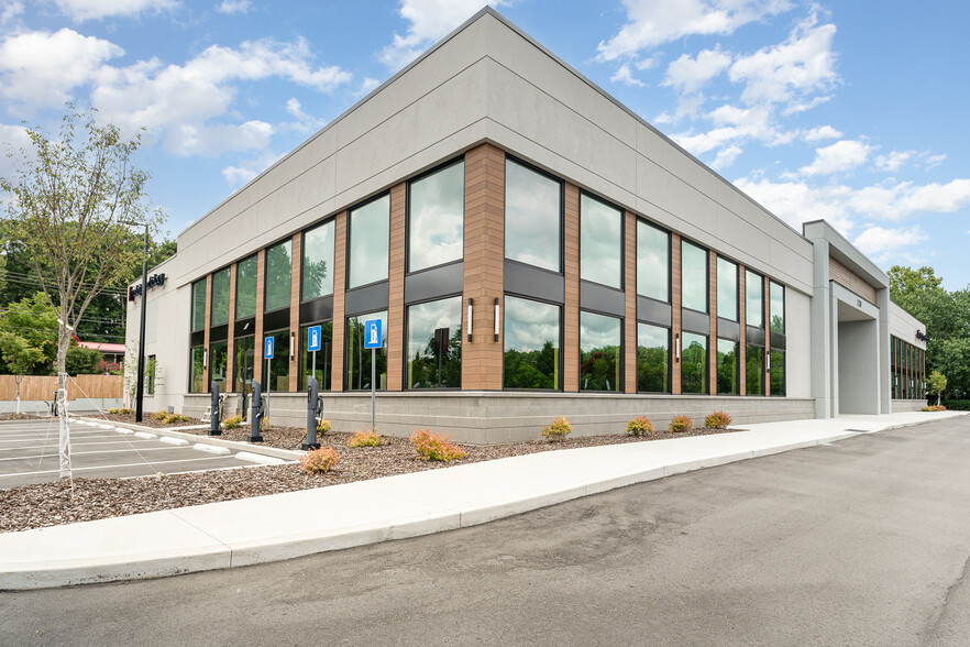 120 Banks Dr, Chapel Hill, NC for lease - Building Photo - Image 1 of 7