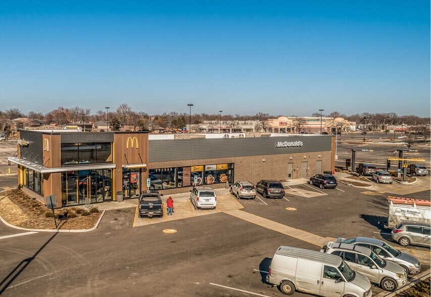 2095 W Galena Blvd, Aurora, IL for sale - Building Photo - Image 1 of 1