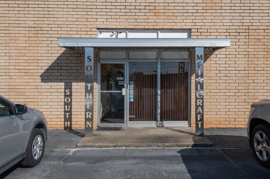 2675 Lithonia Industrial Blvd, Lithonia, GA for sale - Building Photo - Image 3 of 3