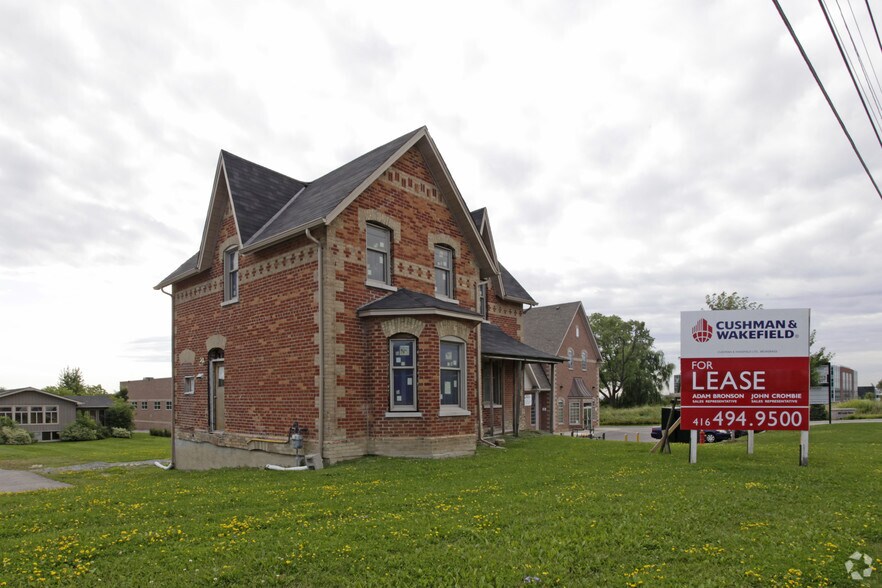 9835 Leslie St, Richmond Hill, ON for sale - Building Photo - Image 3 of 5
