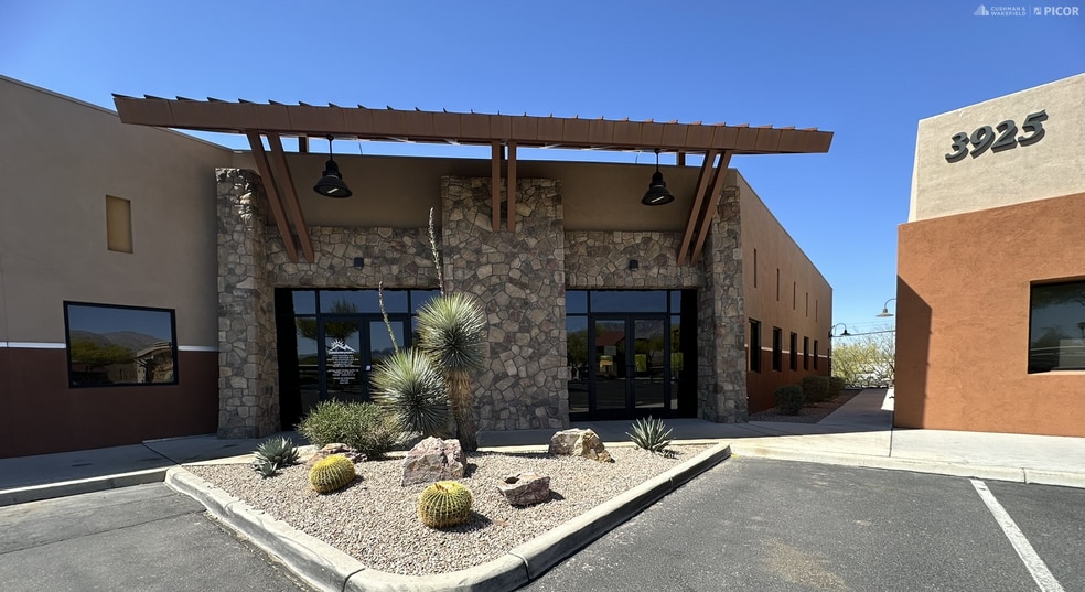 3925 E Fort Lowell Rd, Tucson, AZ for sale - Building Photo - Image 1 of 3