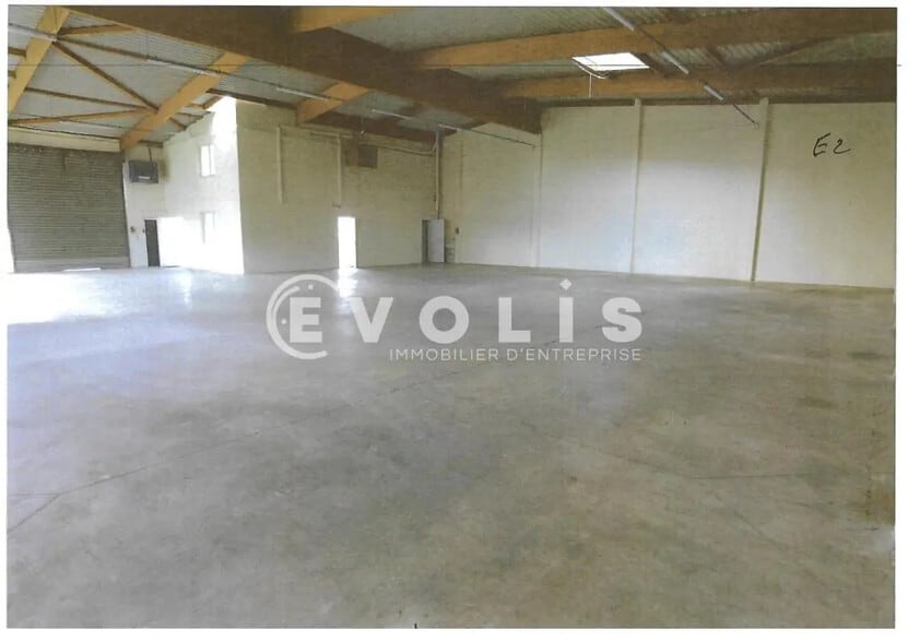 31 Rue Wilson, Décines-Charpieu for lease - Interior Photo - Image 2 of 37