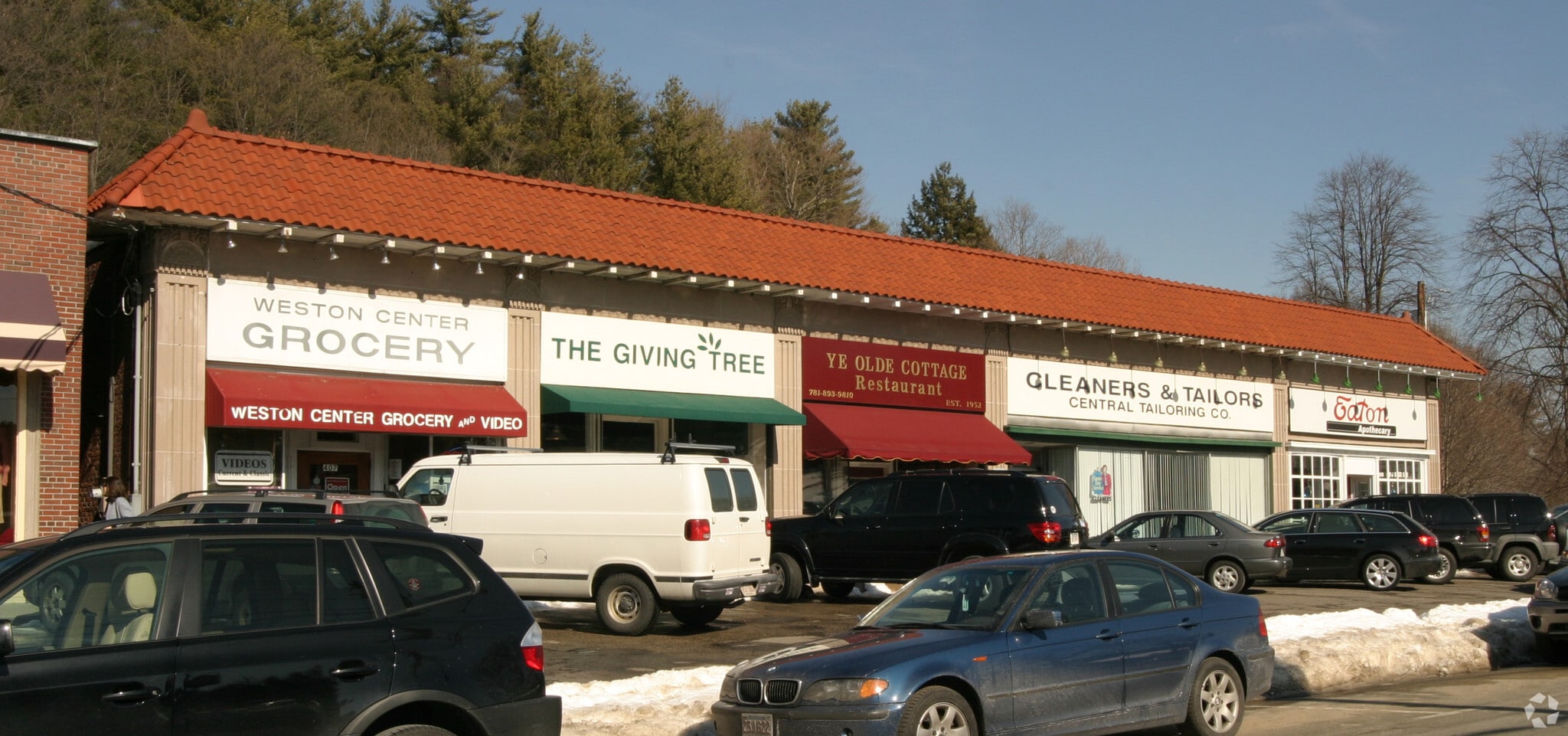 397-401 Boston Post Rd, Weston, MA for lease Primary Photo- Image 1 of 3