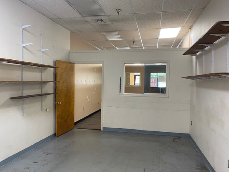 915-925 W 7th St, Frederick, MD for lease - Interior Photo - Image 3 of 12