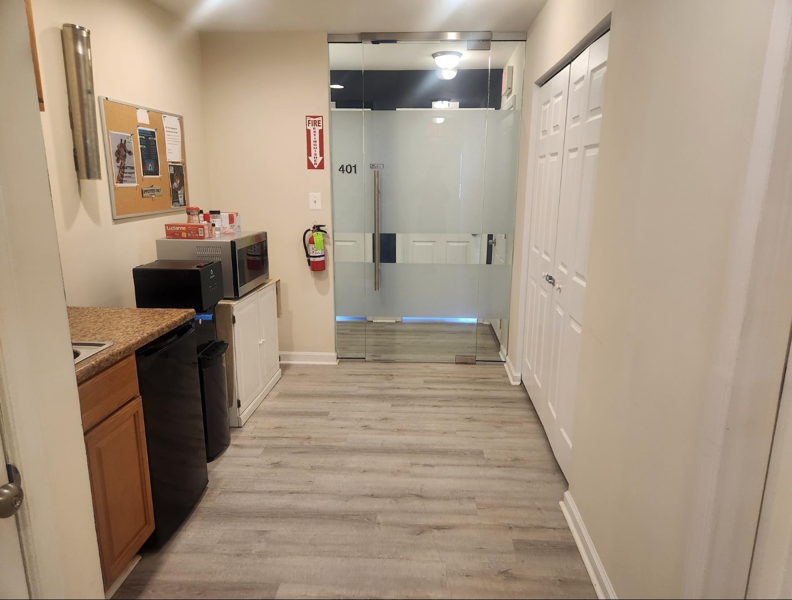 22196 Three Notch Rd, Lexington Park, MD for lease Building Photo- Image 1 of 6