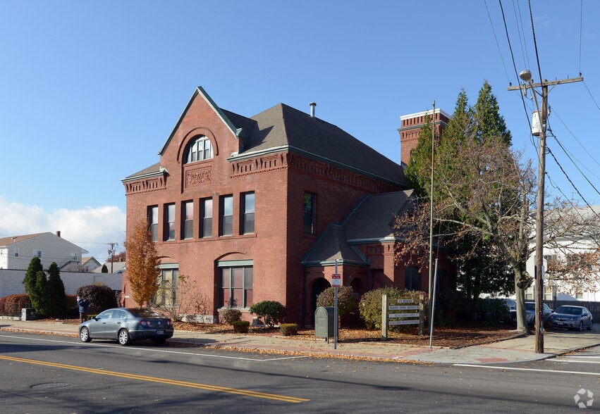 474 Broadway, Pawtucket, RI for sale - Building Photo - Image 1 of 1