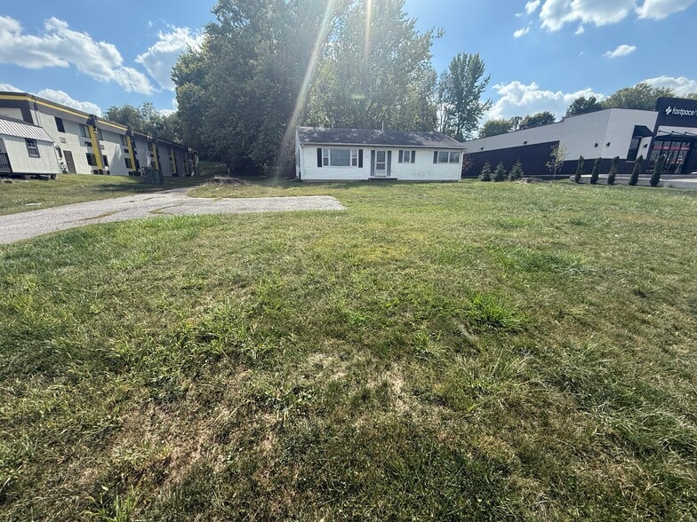 3731 E Market St, Logansport, IN for sale - Building Photo - Image 2 of 2