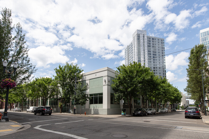 1233 NW 12th Ave, Portland, OR for lease - Building Photo - Image 1 of 8