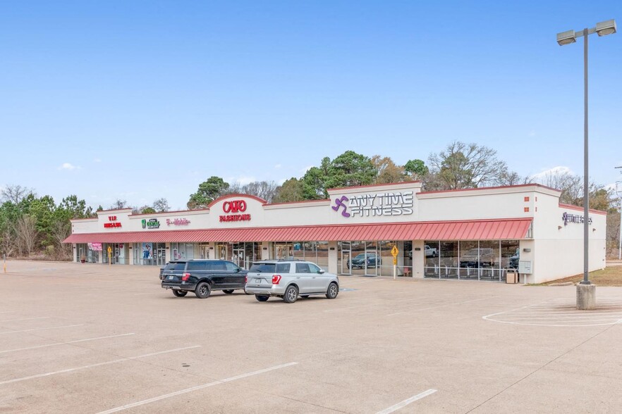 1101 Stone St, Kilgore, TX for lease - Building Photo - Image 3 of 12