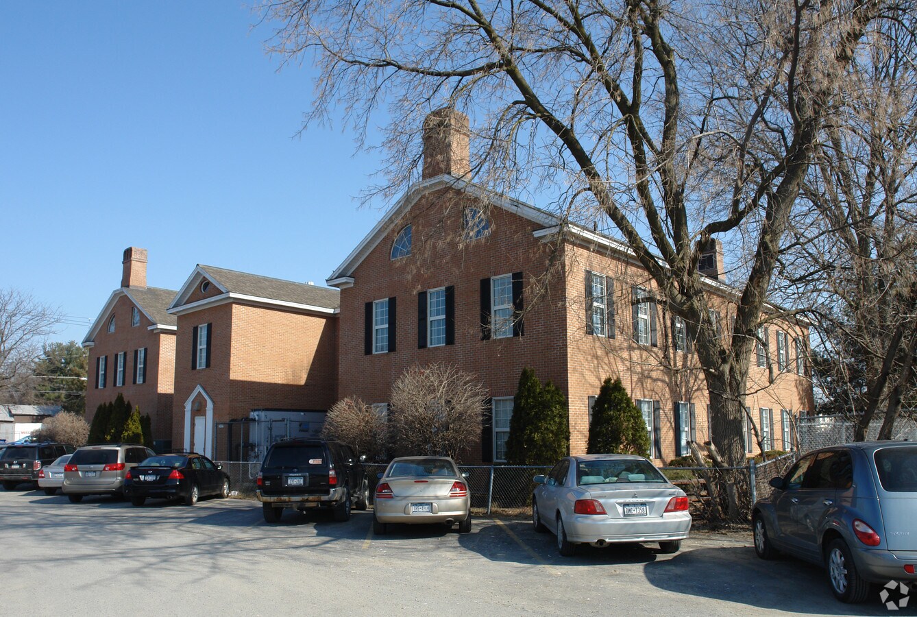 84 Broad St, Glens Falls, NY 12801