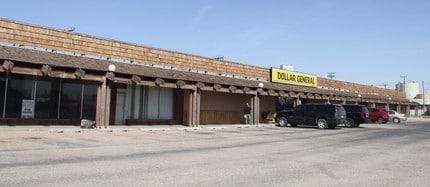 704-712 Maple Ave, Dalhart, TX for lease Building Photo- Image 1 of 2