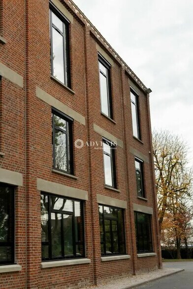 Office in Saint-André-lez-Lille for lease - Building Photo - Image 2 of 12