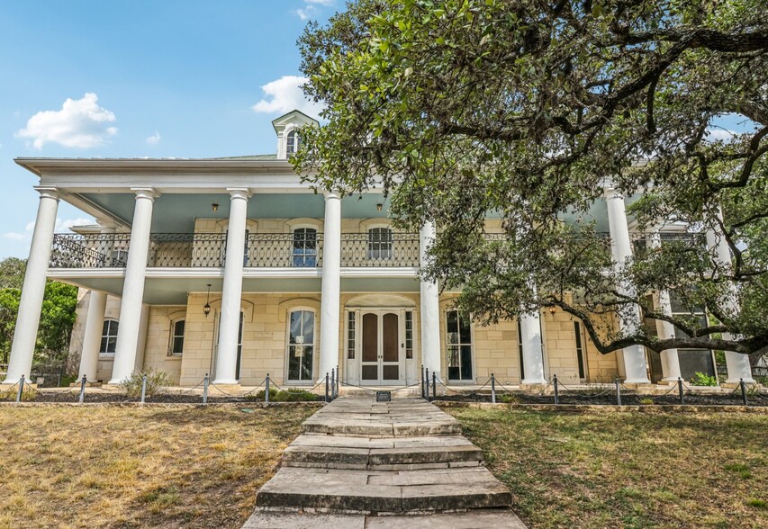 7735 Mocking Bird Ln, San Antonio, TX for sale - Building Photo - Image 1 of 121