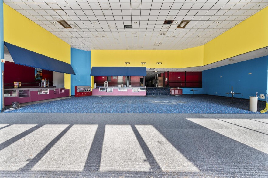 814-850- Derby Ave, Seymour, CT for lease - Building Photo - Image 2 of 15