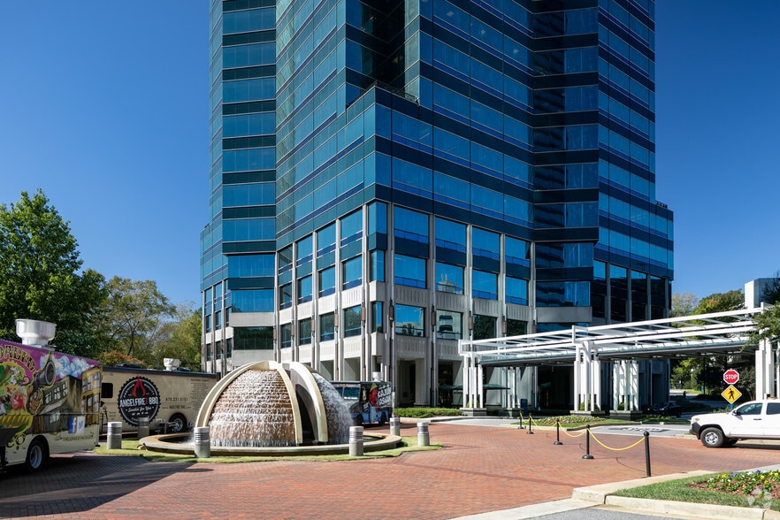 6 Concourse Pky NE, Atlanta, GA for lease - Building Photo - Image 2 of 16