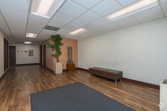 7501 Hospital Dr, Sacramento, CA for sale Interior Photo- Image 2 of 22