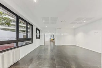 6 Bis Rue Jean Macé, Paris for lease Interior Photo- Image 2 of 4