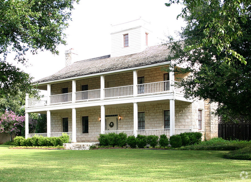 1518 Palm Valley Blvd, Round Rock, TX for sale - Building Photo - Image 2 of 5