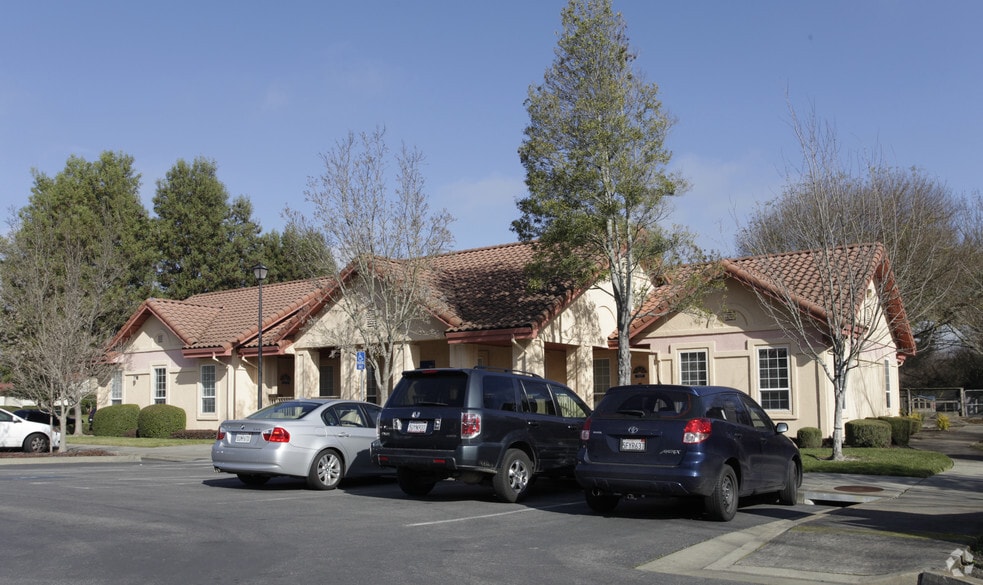 1550 Professional Dr, Petaluma, CA for lease - Primary Photo - Image 1 of 9