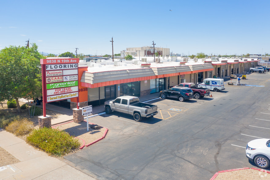 9838 N 19th Ave, Phoenix, AZ for lease - Primary Photo - Image 1 of 3