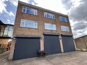 66 Commercial Sq, Leicester for lease Building Photo- Image 2 of 7