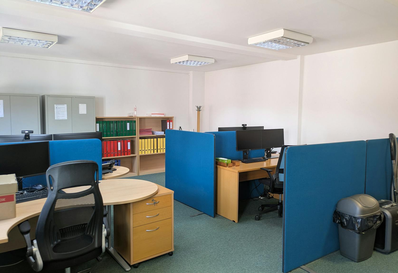 Guildford Rd, Chobham for lease Interior Photo- Image 1 of 4