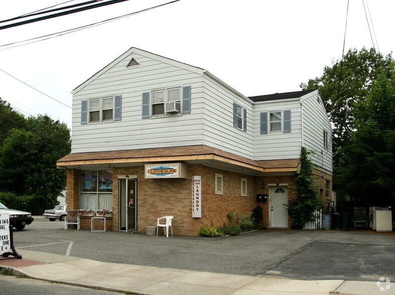 63 Broadway, Milford, CT 06460