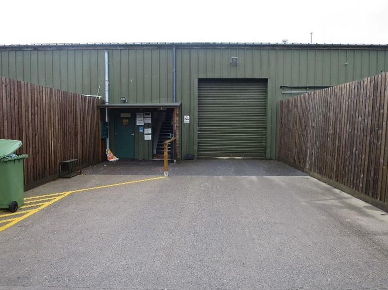 1 Office, Buckfastleigh for lease - Building Photo - Image 2 of 2
