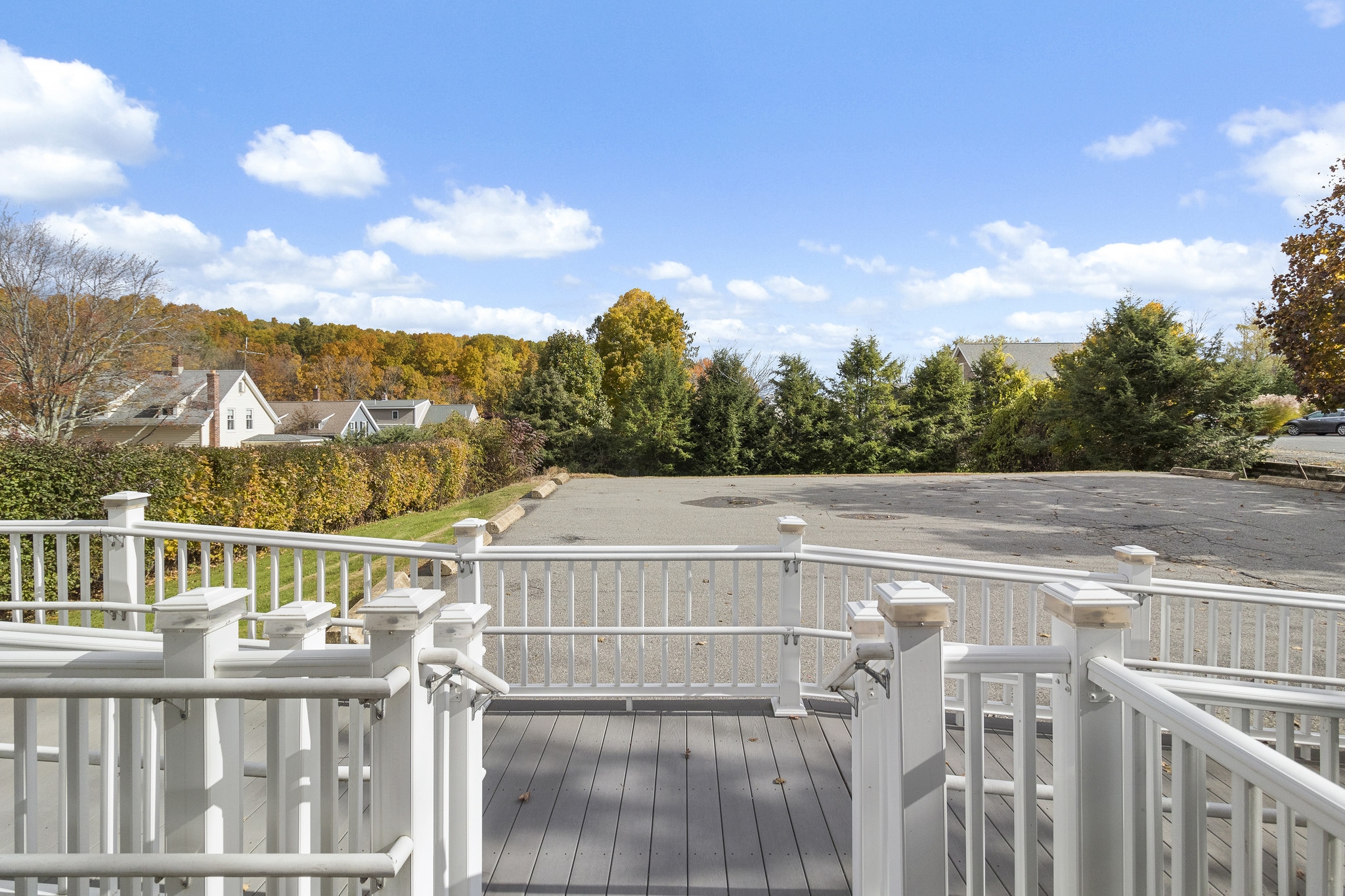 56 Central St, Southborough, MA 01745