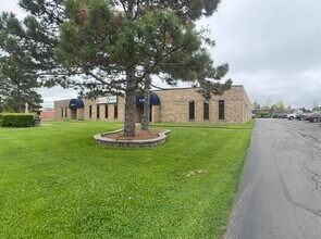 140 Metro Park, Rochester, NY for lease Building Photo- Image 1 of 7