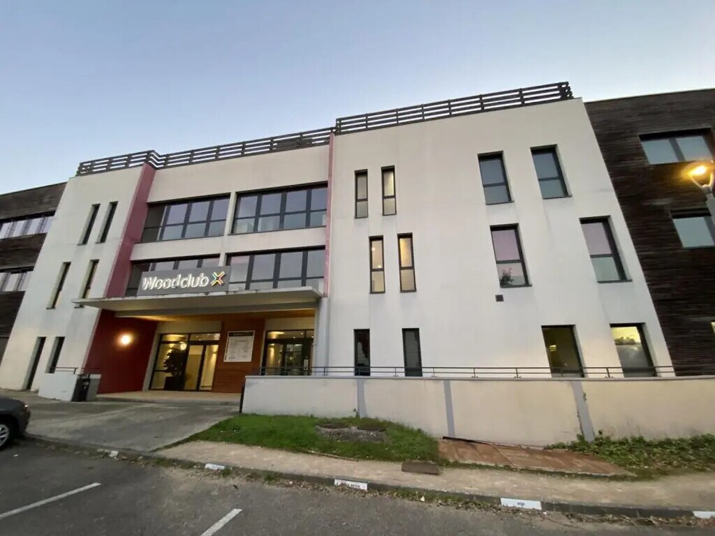 Location Bureaux 165 m² - Photo 1