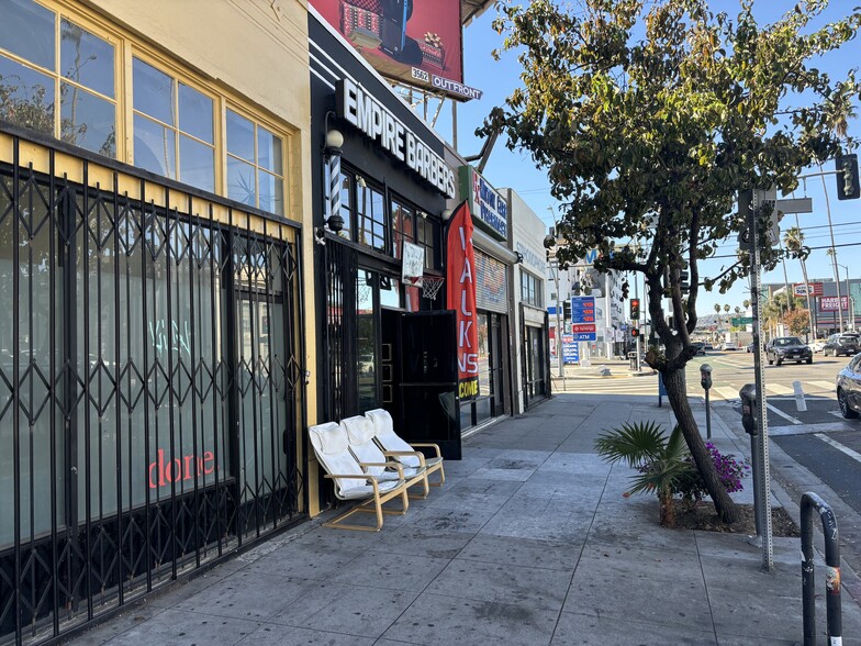 5648-5662 Hollywood Blvd, Los Angeles, CA for lease - Building Photo - Image 1 of 1