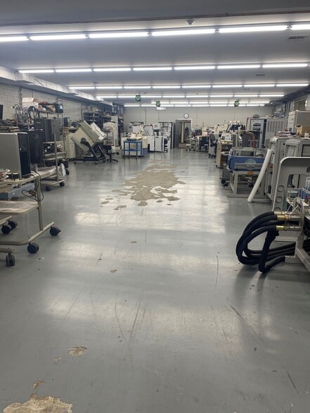 2099 Main Rd, Newfield, NJ for sale - Interior Photo - Image 3 of 5