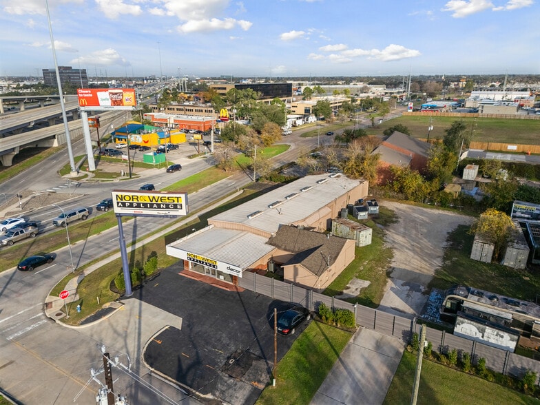 4614 Randwick Dr, Houston, TX for sale - Building Photo - Image 3 of 32