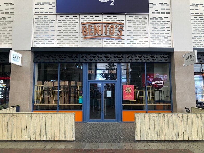 Peninsula Sq, London for sale - Building Photo - Image 1 of 1