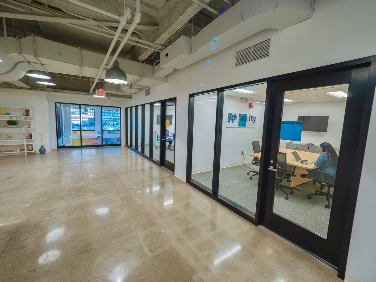 20 Church St, Hartford, CT 06103 Stilts Building