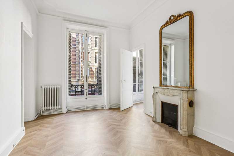 55 Rue Pierre Charron, Paris for lease Interior Photo- Image 1 of 9