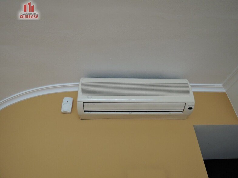 Retail in Ourense for lease - Building Photo - Image 1 of 12