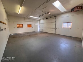63830 Clausen Rd, Bend, OR for lease Building Photo- Image 2 of 6